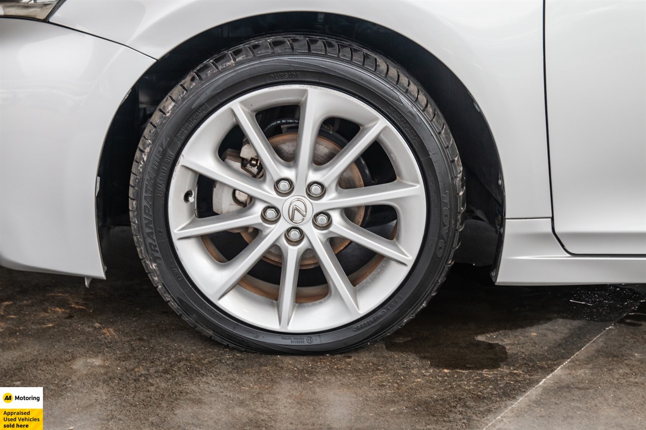 2012 Lexus CT200H