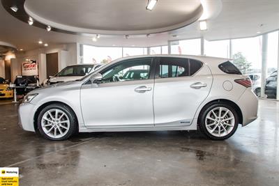 2012 Lexus CT200H - Thumbnail