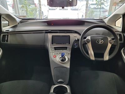 2013 Toyota Prius - Thumbnail