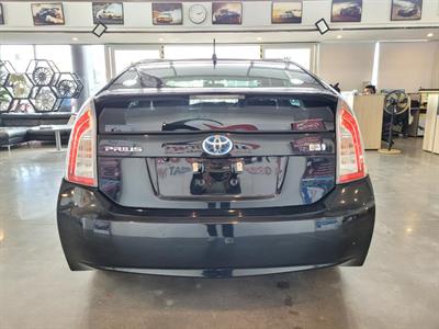 2013 Toyota Prius - Thumbnail