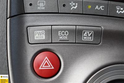 2012 Toyota Prius - Thumbnail