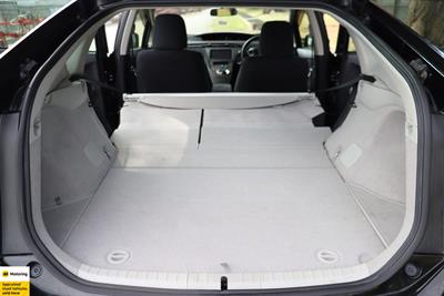 2012 Toyota Prius - Thumbnail