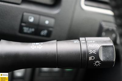 2015 Nissan Serena - Thumbnail