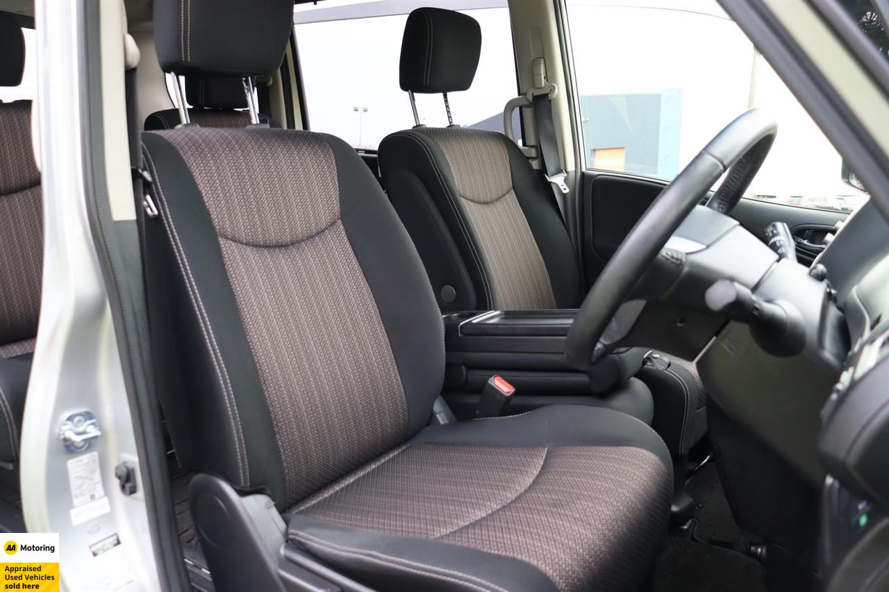 2015 Nissan Serena