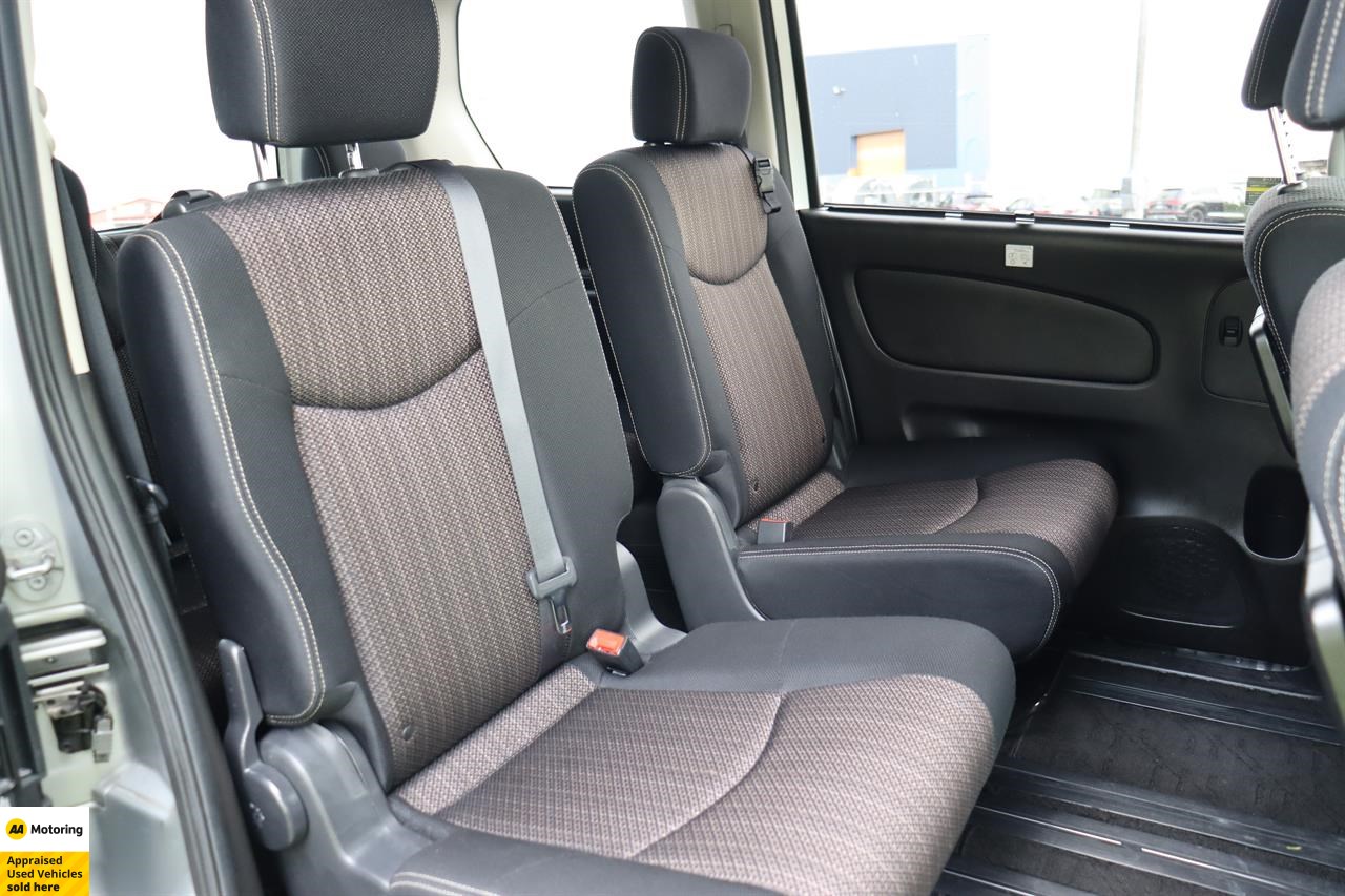 2015 Nissan Serena