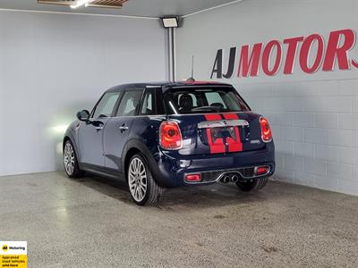 2015 Mini Cooper - Thumbnail