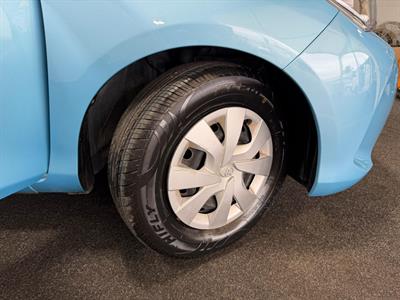 2014 Toyota Vitz - Thumbnail
