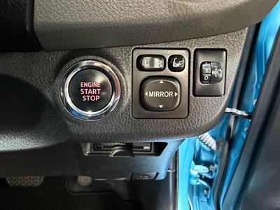 2014 Toyota Vitz - Thumbnail