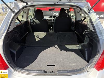 2012 Toyota Yaris - Thumbnail