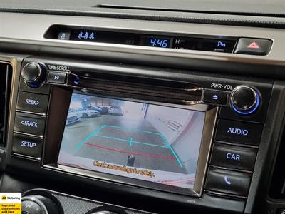 2017 Toyota RAV4 - Thumbnail