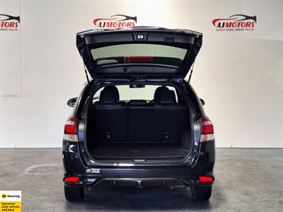 2016 Toyota Corolla - Thumbnail