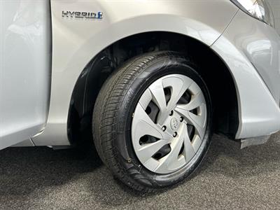 2019 Toyota Aqua - Thumbnail
