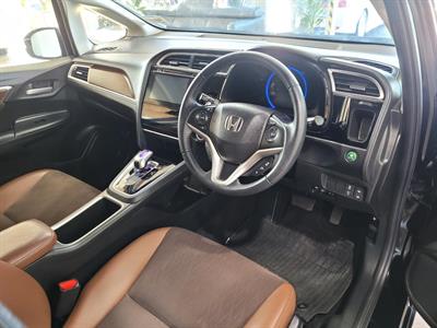 2015 Honda Shuttle - Thumbnail