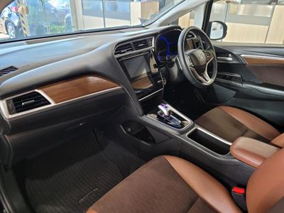 2015 Honda Shuttle - Thumbnail