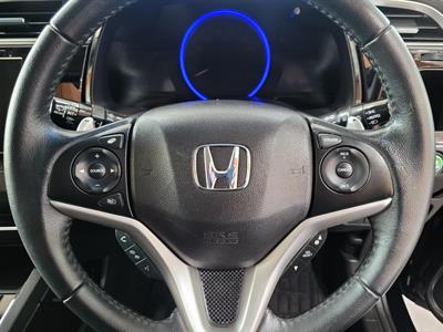 2015 Honda Shuttle - Thumbnail