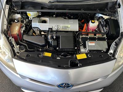 2012 Toyota Prius - Thumbnail