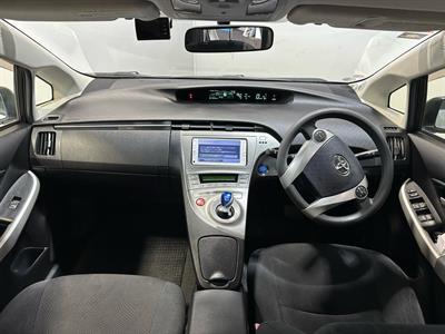 2012 Toyota Prius - Thumbnail