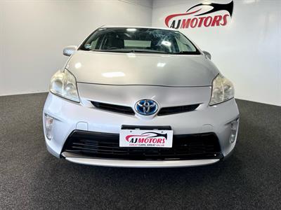 2012 Toyota Prius - Thumbnail