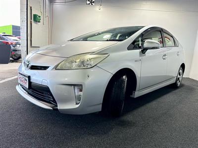 2012 Toyota Prius - Thumbnail