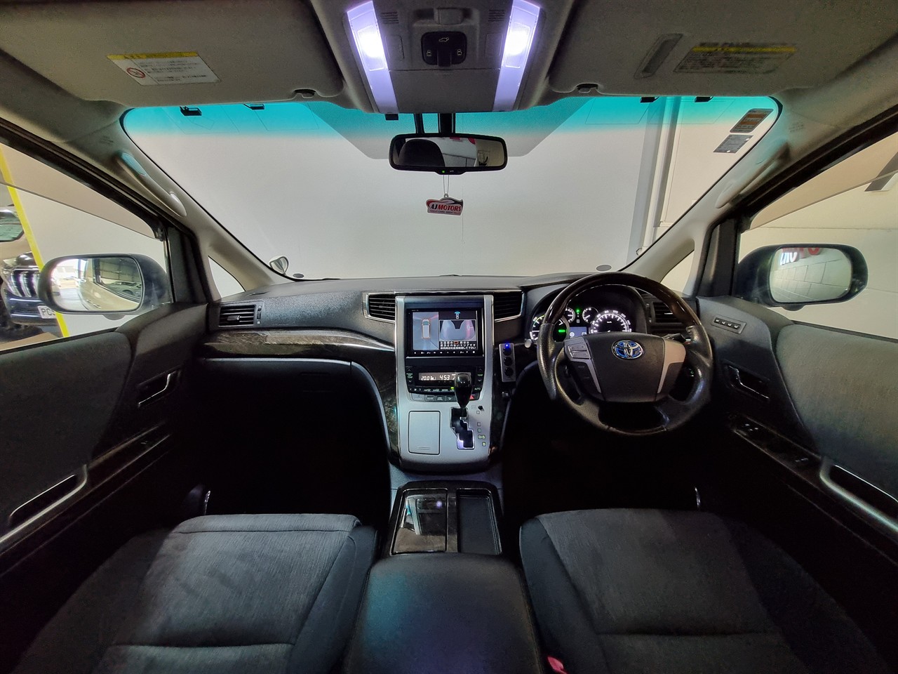 2012 Toyota Vellfire