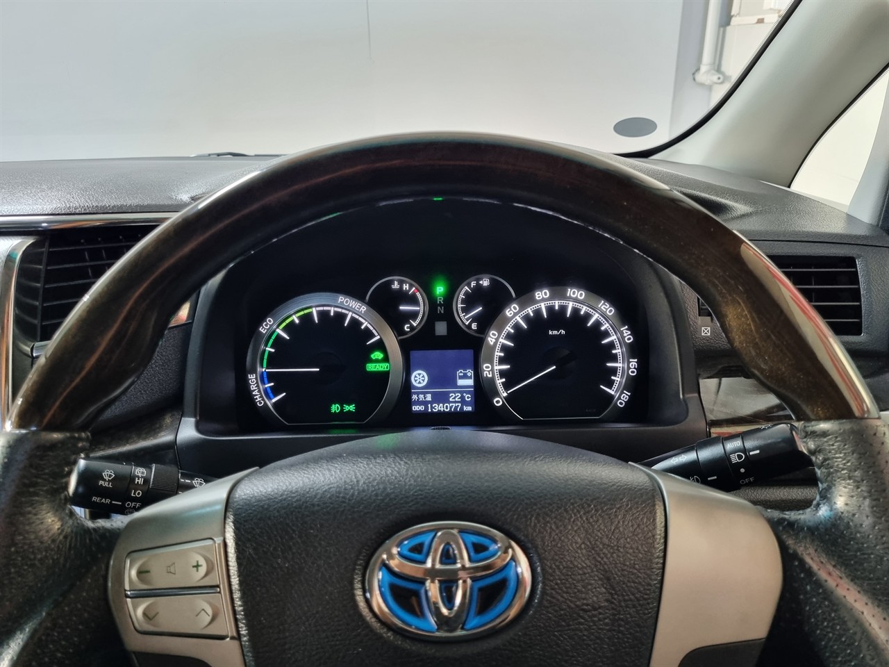 2012 Toyota Vellfire
