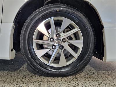 2012 Toyota Vellfire - Thumbnail