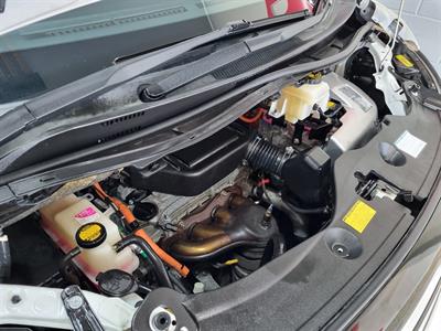 2012 Toyota Vellfire - Thumbnail