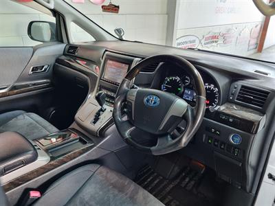 2012 Toyota Vellfire - Thumbnail