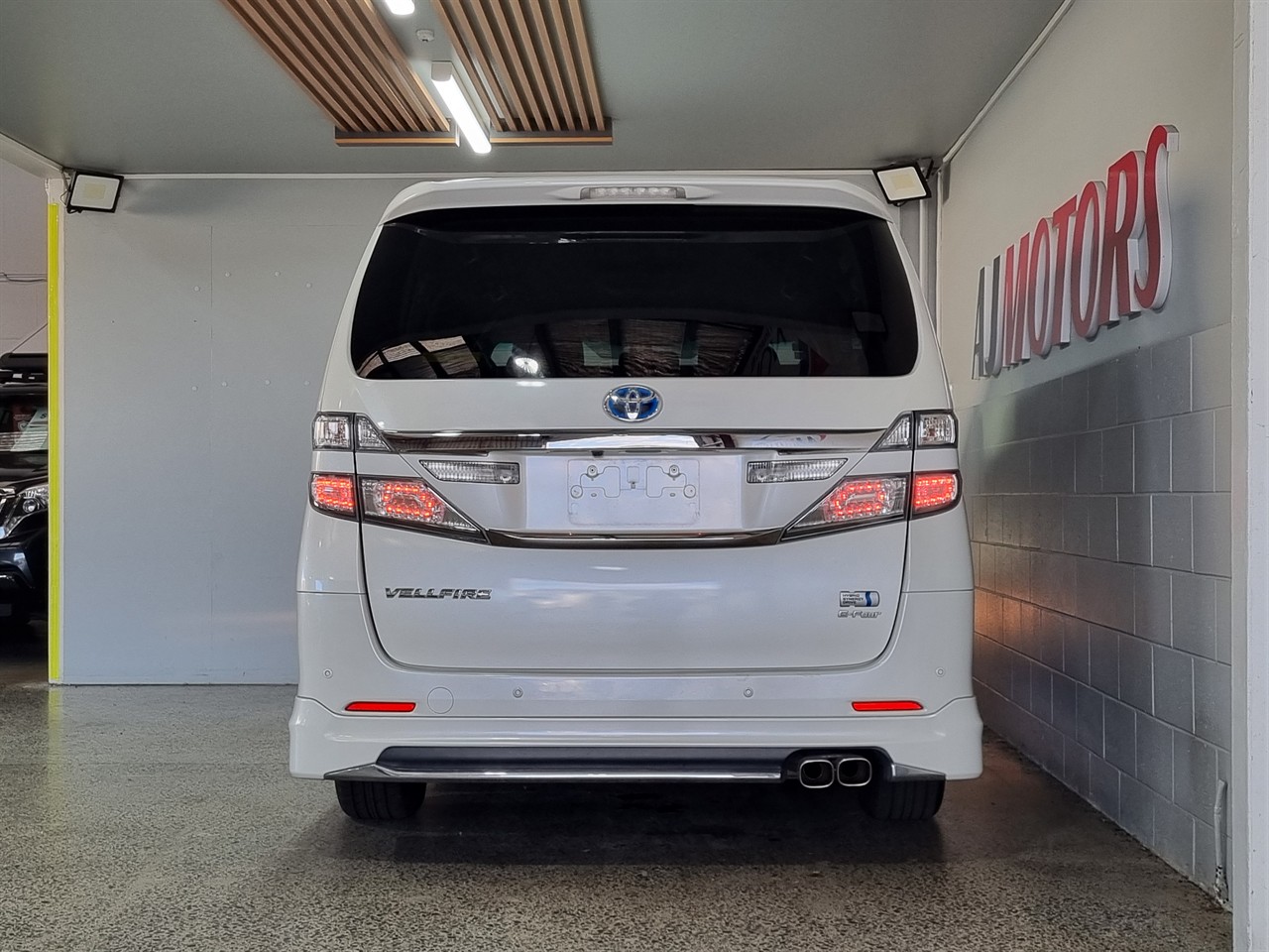 2012 Toyota Vellfire