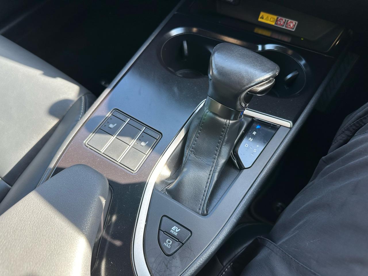 2022 Lexus UX 250h
