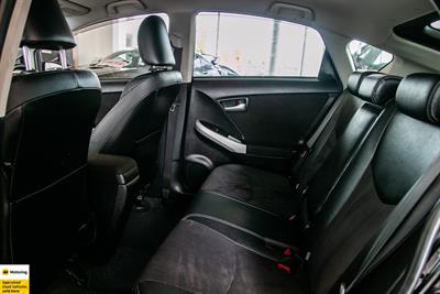 2014 Toyota Prius - Thumbnail