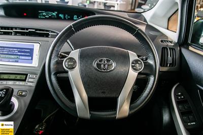 2014 Toyota Prius - Thumbnail