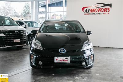 2014 Toyota Prius - Thumbnail