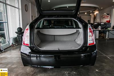 2014 Toyota Prius - Thumbnail