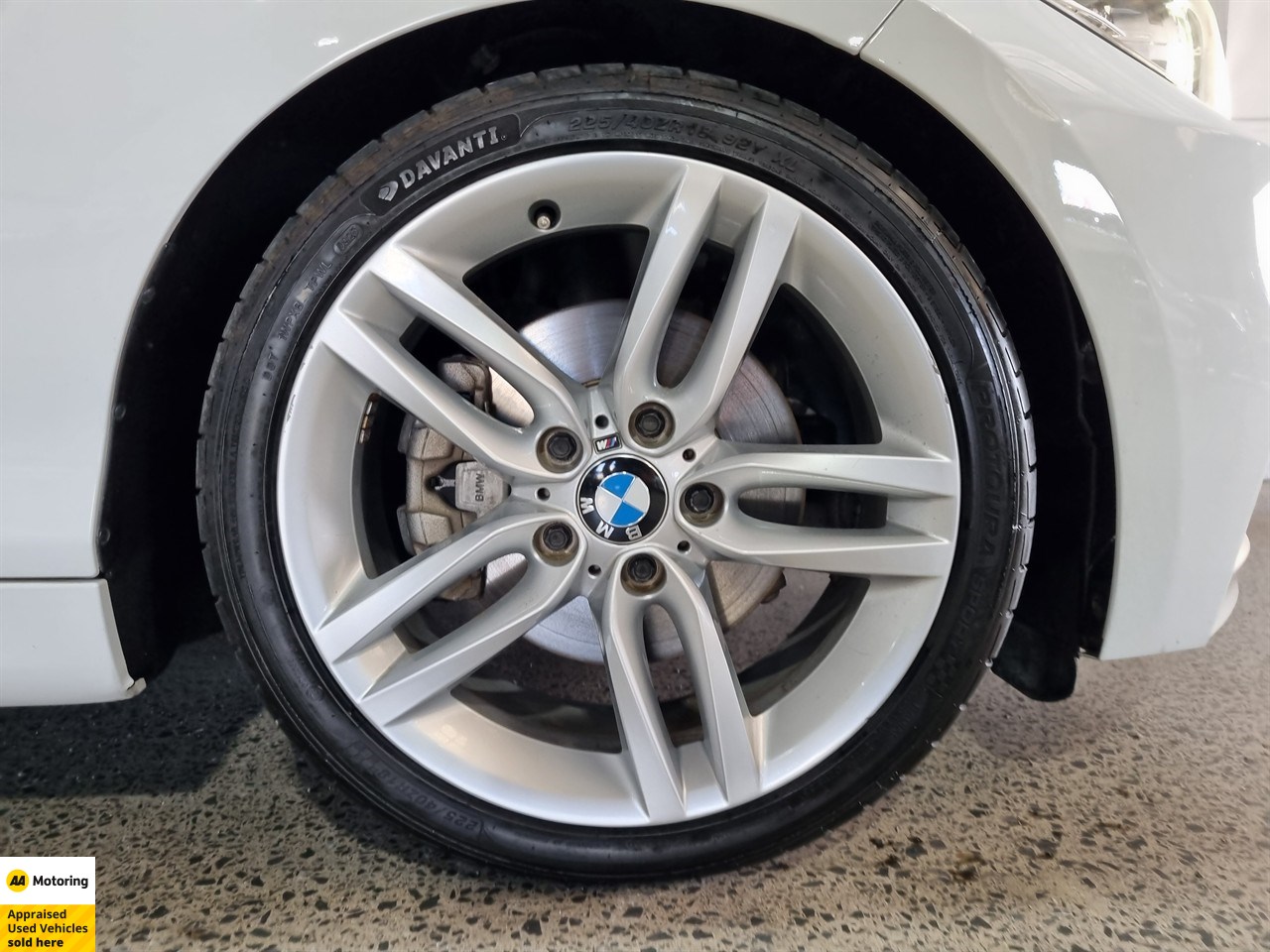 2015 BMW 220i