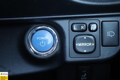 2012 Toyota Aqua - Thumbnail