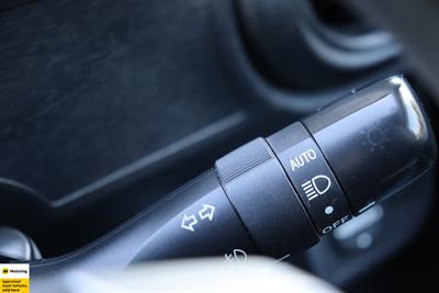 2012 Toyota Aqua - Thumbnail