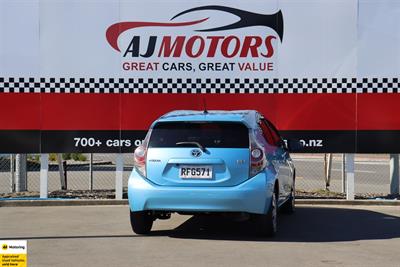 2012 Toyota Aqua - Thumbnail