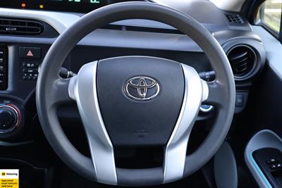 2012 Toyota Aqua - Thumbnail