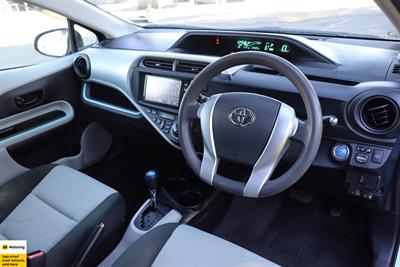 2012 Toyota Aqua - Thumbnail