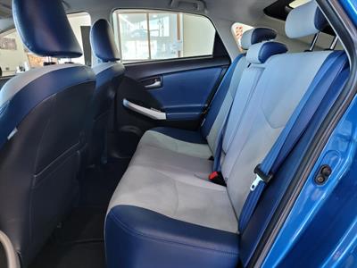 2014 Toyota Prius - Thumbnail