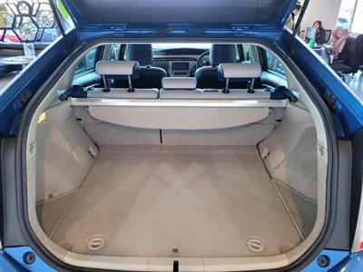 2014 Toyota Prius - Thumbnail