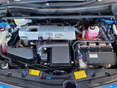 2014 Toyota Prius - Thumbnail