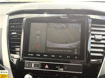 2022 Mitsubishi Pajero Sport - Thumbnail