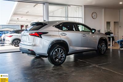 2016 Lexus NX 300h - Thumbnail