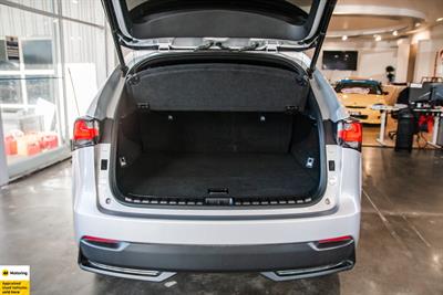 2016 Lexus NX 300h - Thumbnail