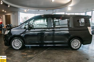 2012 Honda Step Wagon - Thumbnail