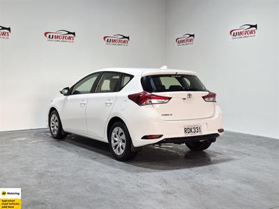 2018 Toyota Corolla - Thumbnail