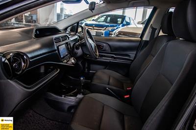 2016 Toyota Aqua - Thumbnail