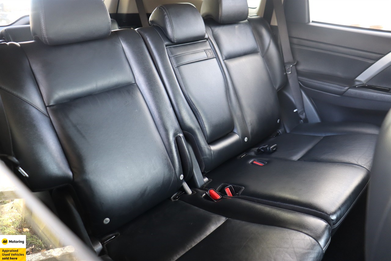 2023 Mitsubishi Pajero Sport